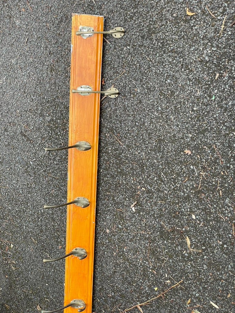 Victorian Coat Hook Wall Rack With 6 Antique Brass Hooks 