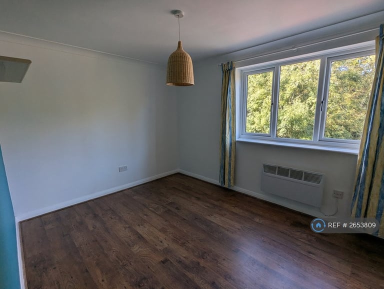 2 bedroom flat in Parklands, Southampton, SO17 (2 bed) (#2653809)