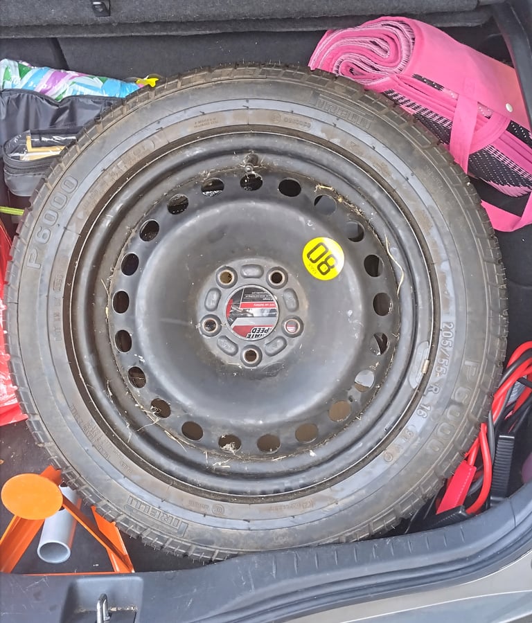 Emergency Spare Wheel R16 with Pirelli Tyre 205/55 (from a Volvo)