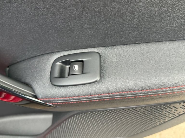 2017 Peugeot 2008 1.6 BlueHDi GT Line SUV 5dr Diesel Manual Euro 6 (s/s) (120 ps) HATCHBACK Diese...