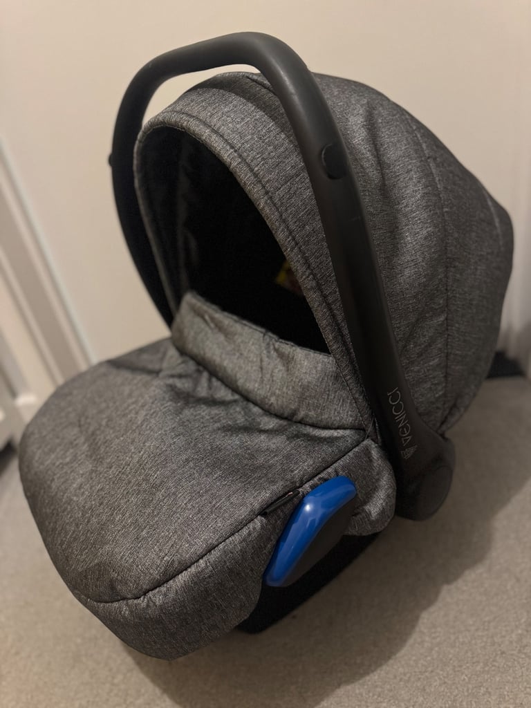 image for Venicci car seat with iso fix base group 0+ 