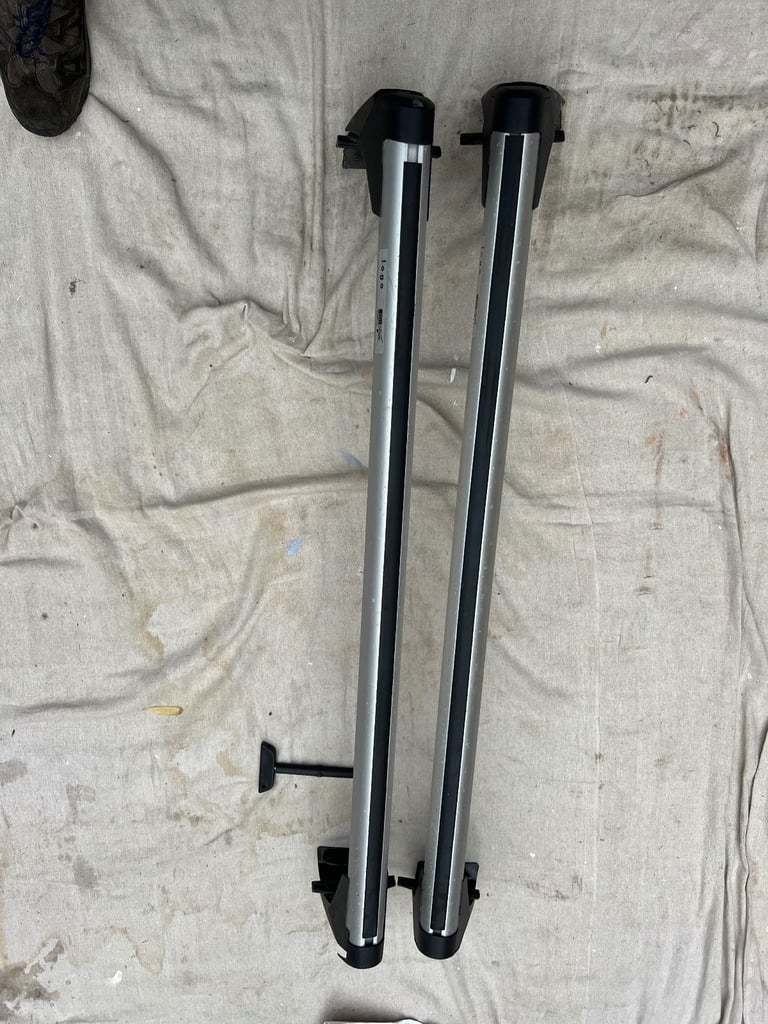 Genuine Audi A6 roof bars.  Ref: 4F0 071 126