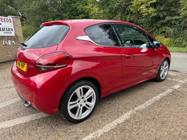 2016 Peugeot 208 1.2 Puretech Gt Line Hatchback HATCHBACK Petrol Manual
