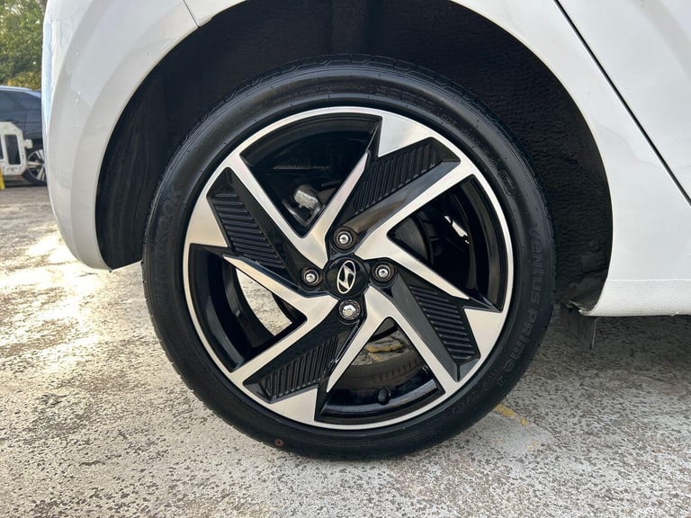 2024 Hyundai i10 1.0 Premium Hatchback 5dr Petrol Auto Euro 6 (s/s) (63 ps) Hatchback PETROL Auto...