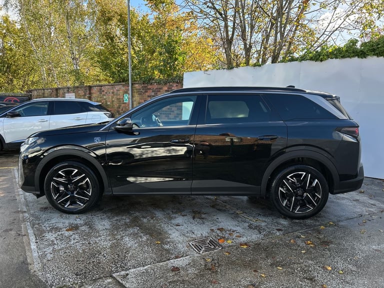 2025 Peugeot 5008 1.2 Hybrid 136 GT 5dr e-DSC6 HATCHBACK PETROL Automatic