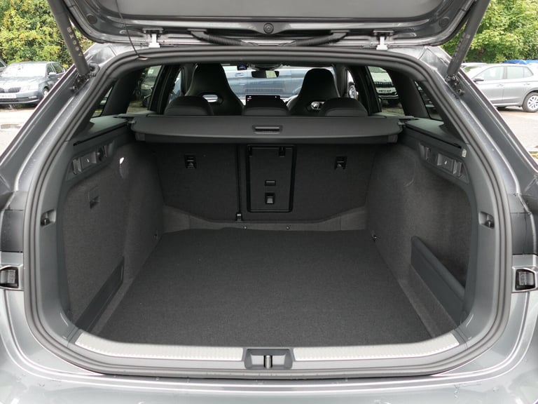 2025 Skoda Superb 1.5 TSI e-TEC Sportline 5dr DSG ESTATE PETROL Automatic