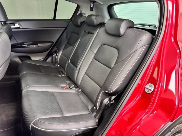 2018 Kia Sportage 1.6 T-GDi 4 DCT AUTO AWD 4WD 175 BHP + SAT NAV + GLASS SUNROOF + HEATED LEA EST...