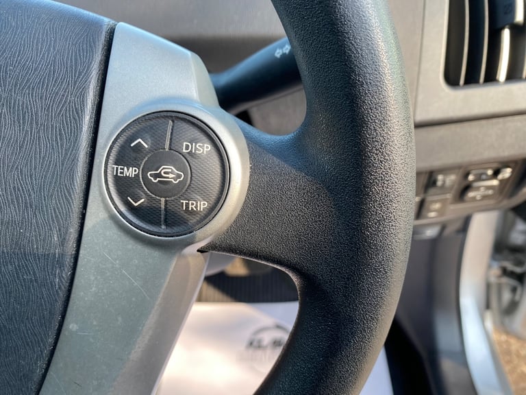 2015 Toyota Prius PRIUS T SPIRIT VVT-I CVT Hybrid