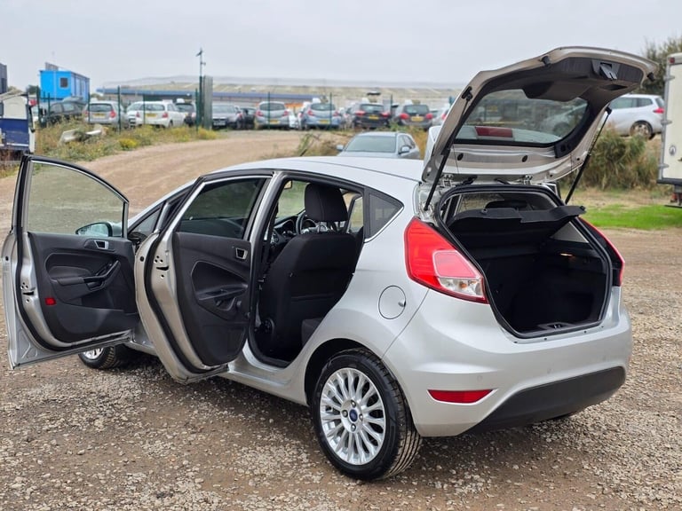 2013 Ford Fiesta 1.0T EcoBoost Titanium Euro 5 (s/s) 5dr Hatchback Petrol Manual