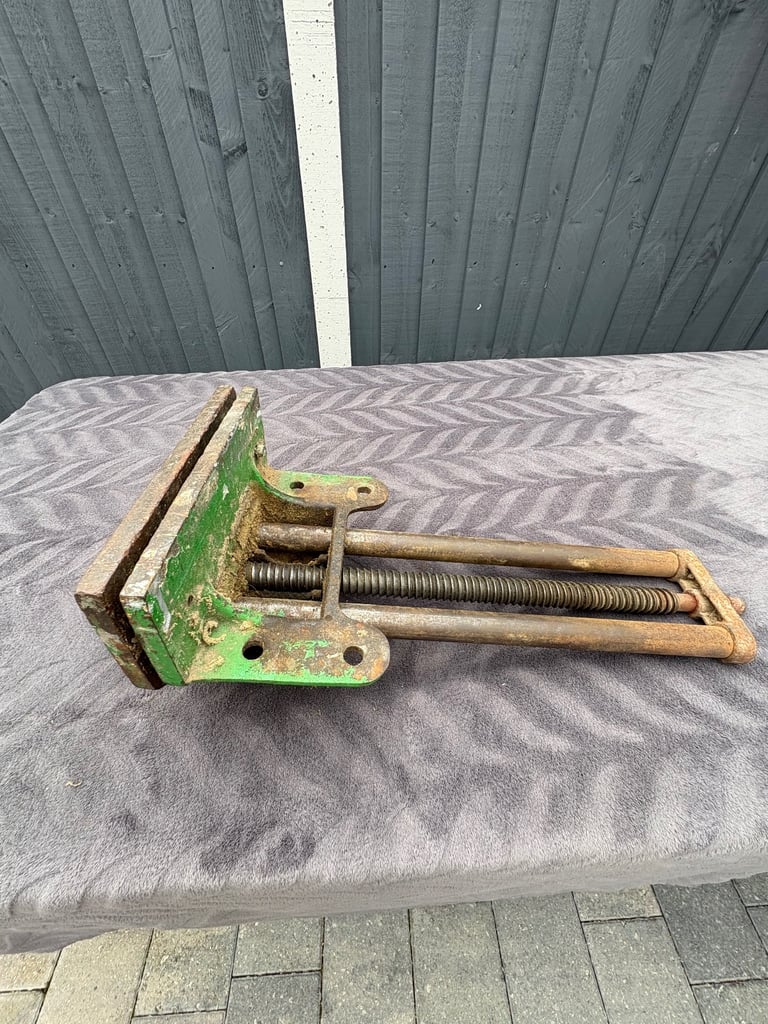Carpenters bench vice 