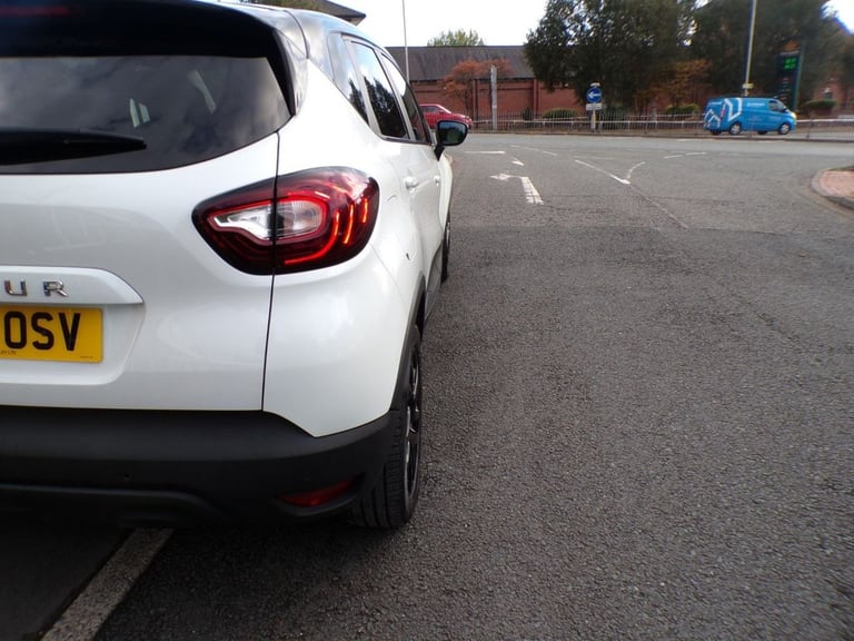 2018 Renault Captur 0.9 TCE 90 Iconic 5dr HATCHBACK PETROL Manual