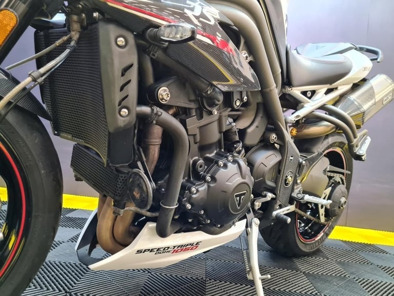 Triumph Speed Triple RS 1050 White 2018