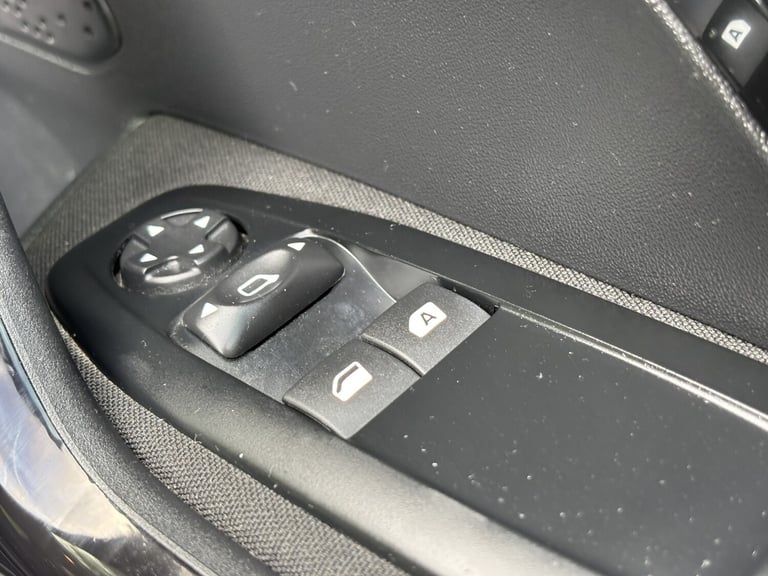 PEUGEOT 208 1.2 PureTech Active 2018