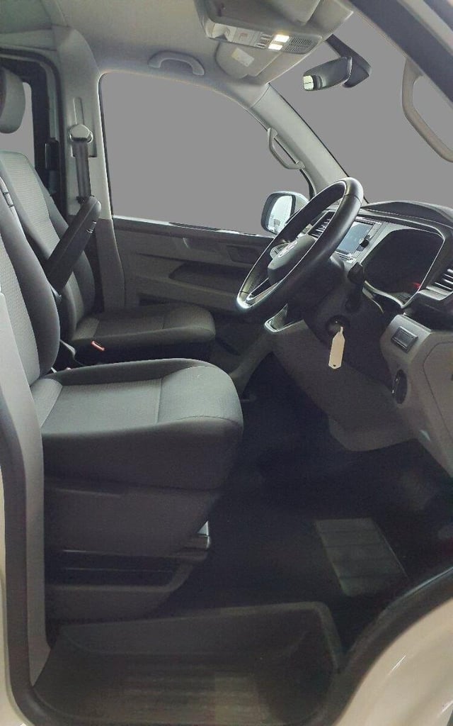 2024 Volkswagen Transporter 2.0 TDI 150 Highline Kombi Van DSG WINDOW VAN DIESEL Automatic