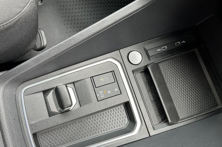 2025 Ford Transit Connect 230 Limited AUTO L1 SWB 2.0 EcoBlue 122ps SATELLITE NAVIGATION, REVERSE...