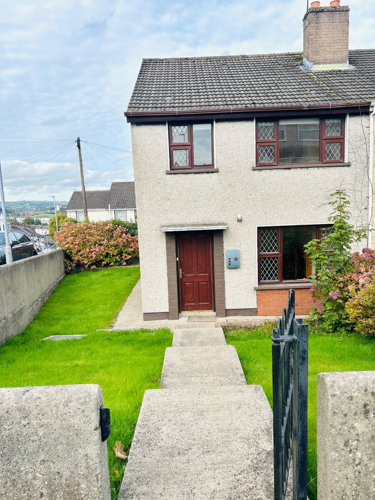 image for 3 Bed House to Rent in Newry - Garden & Parking - Excellent Area