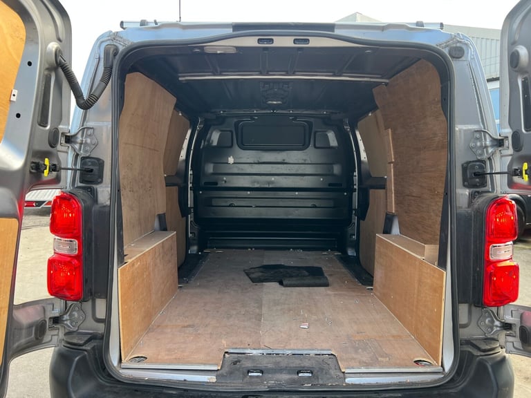 2020 Vauxhall Vivaro 2700 1.5d 100PS Edition H1 Van PANEL VAN Diesel Manual