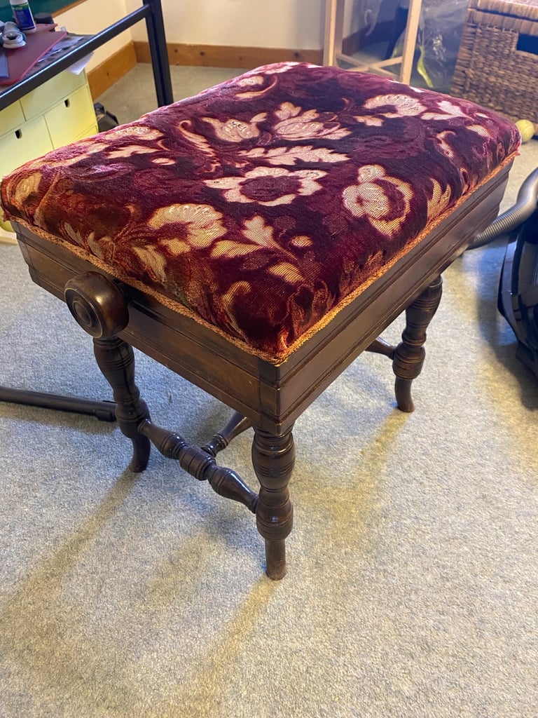 Piano Stool 