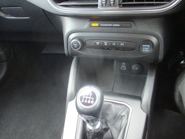 2023 Ford Focus Focus Titanium 5 door 1.0L EcoBoost 125PS FWD 6 Speed Manual HATCHBACK Petrol Manual