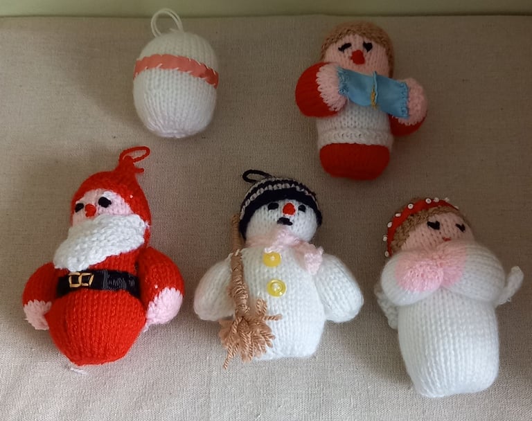Hand Knitted Christmas Tree Decorations x 5