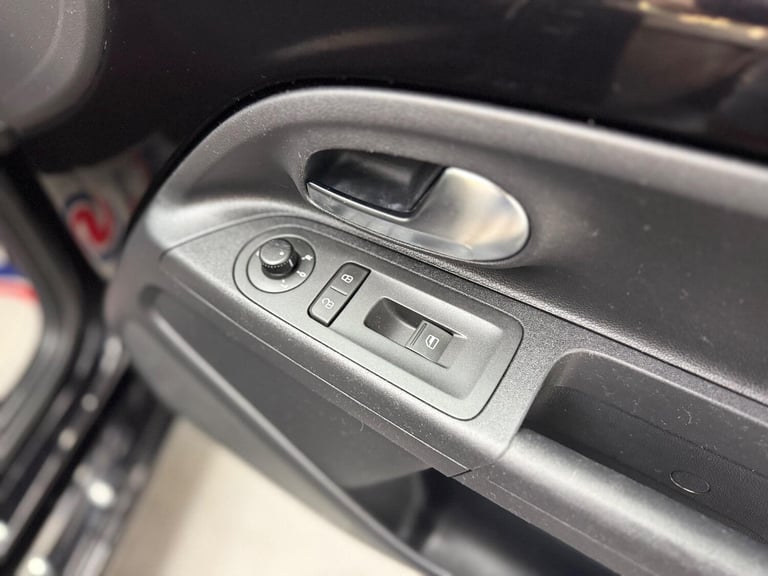 2014 Volkswagen 1.0 High UP! Petrol/Manual/5DR