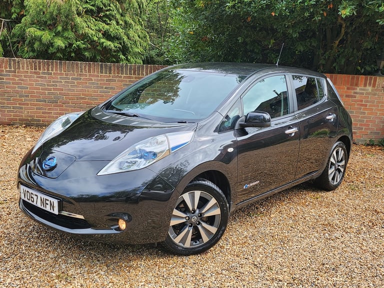 2017 Nissan Leaf Tekna 30kWh Auto with Full Service History and a New MOT HATCHBACK Electric Auto...