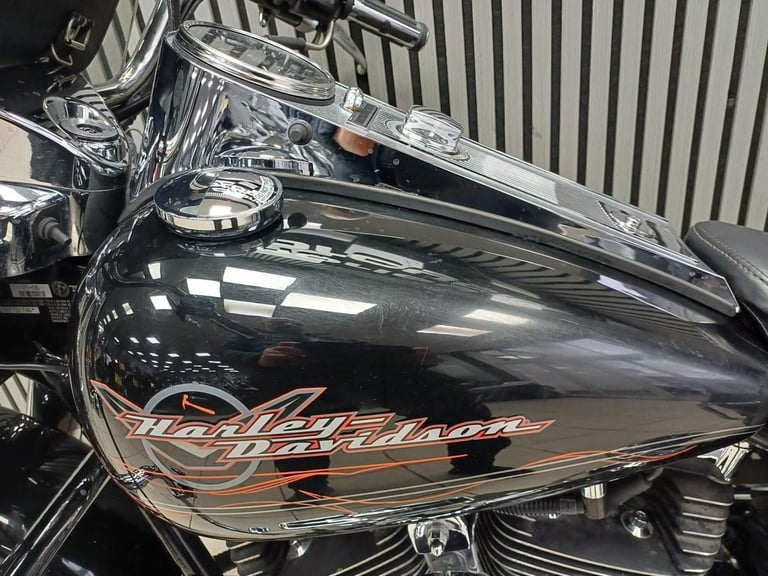 Harley Davidson Road King Classic 2006 cruiser custom retro chopper