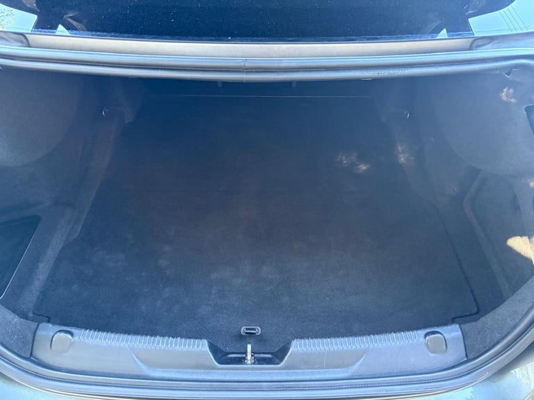 JAGUAR XE 2.0 d R-Sport 2016