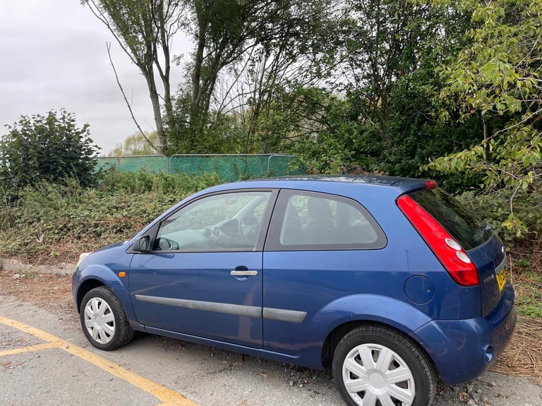 FORD FIESTA 1.2 ZETEC 08 REG BLUE 13 SERVICE STAMPS MOT AUGUST 8TH 2026 LOW INSURANCE 48+MPG