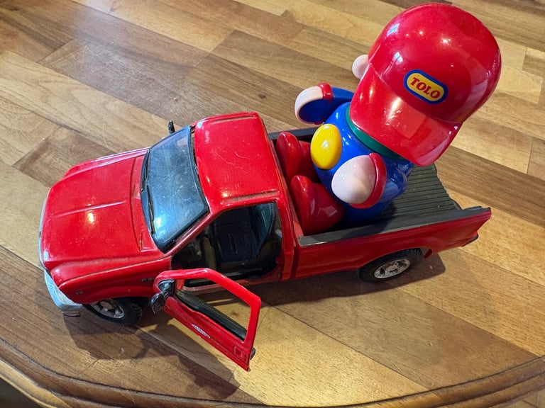 Toy Car & Tolo Kid