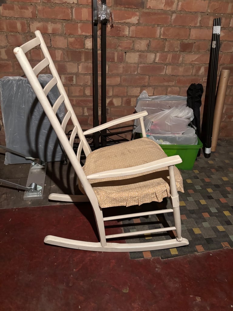 Rocking Chair 