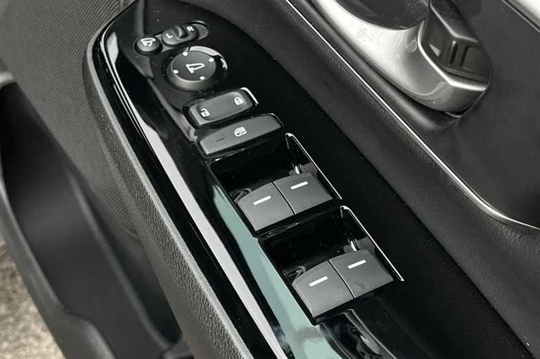 2023 Honda CR-V 2.0 h i-MMD SR SUV 5dr Petrol Hybrid eCVT 4WD Euro 6 (s/s) (184 ps) SUV Hybrid Au...