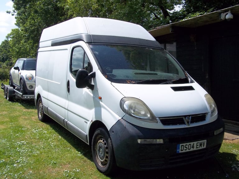 VIVARO HIGH TOP VAN, SPARES REPAIR. IDEAL CAMPER CONVERSION.