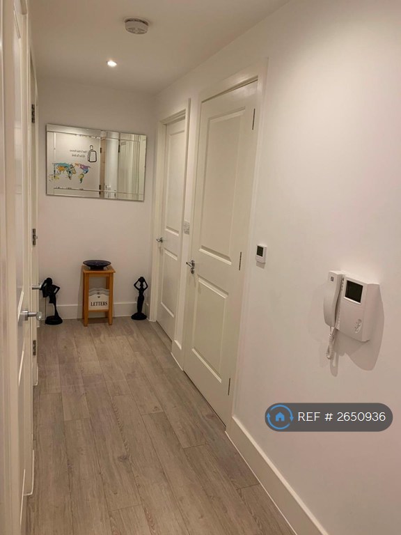 2 bedroom flat in Piccadilly House, Ruislip, HA4 (2 bed) (#2650936)
