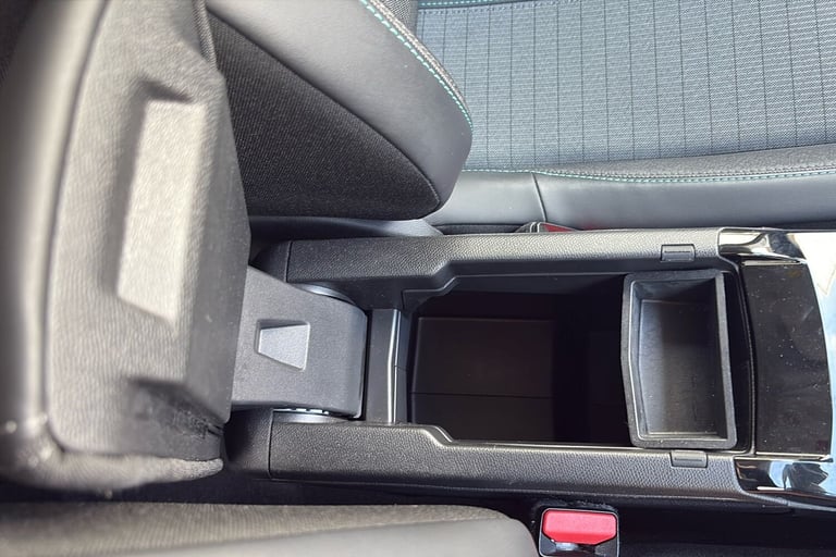  Peugeot E 2008 50kwh Allure Premium Suv 5dr Electric Auto 7kw Charger 136 Ps