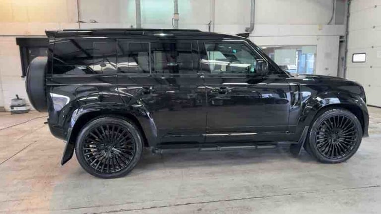 2024 Land Rover Defender 110 3.0 D300 MHEV X-Dynamic SE SUV 5dr Diesel Auto 4WD Euro 6 (s/s) (300...