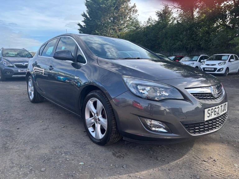 2012 Vauxhall Astra 1.6i 16V SRi 5dr HATCHBACK Petrol Manual