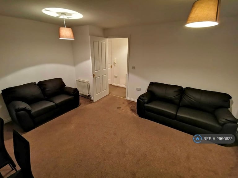 2 bedroom flat in Tavistock Close, Leeds, LS12 (2 bed) (#2660822)