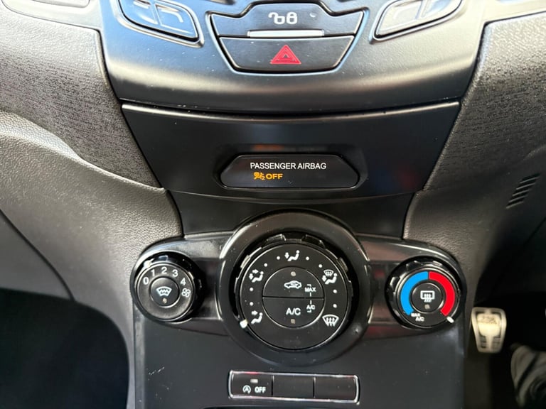 2017 Ford Fiesta 1.0T EcoBoost ST-Line Euro 6 (s/s) 3dr HATCHBACK Petrol Manual