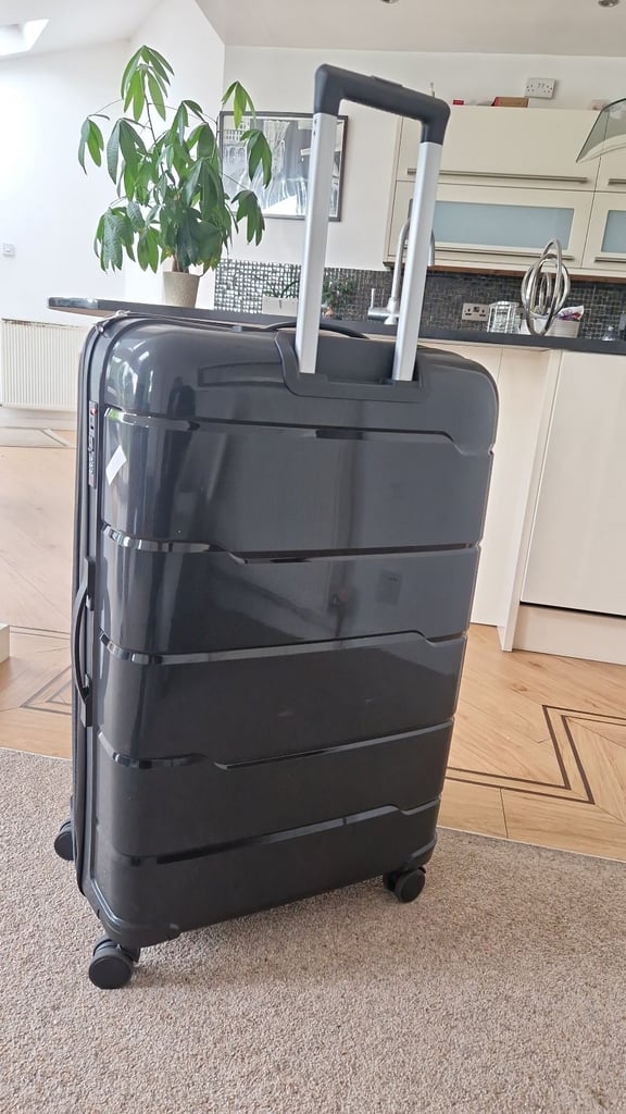 Black Suitcase Large ! used once Like Brand new 