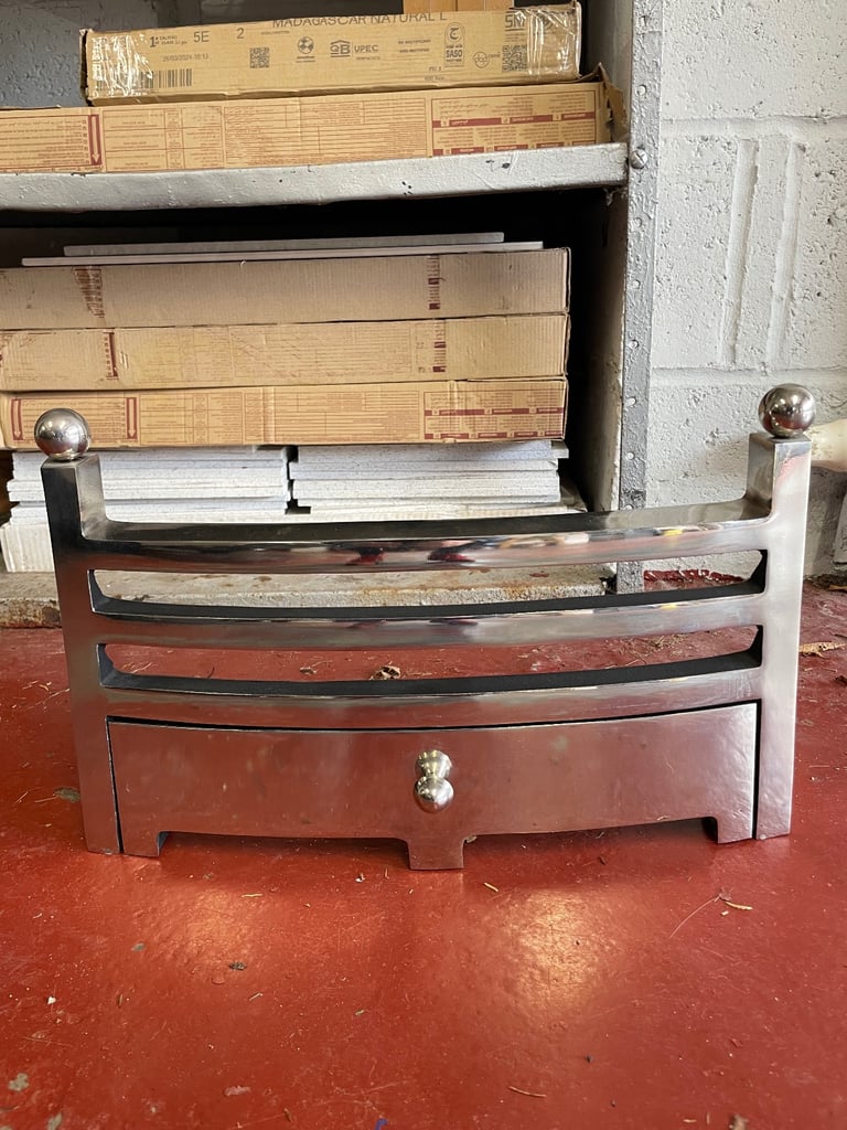 Fireplace surround fret