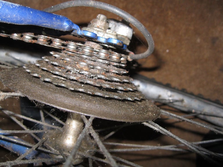 ADULT MOUNTAIN BIKE CYCLE BICYCLE GUNNISLAKE PL18 9NA