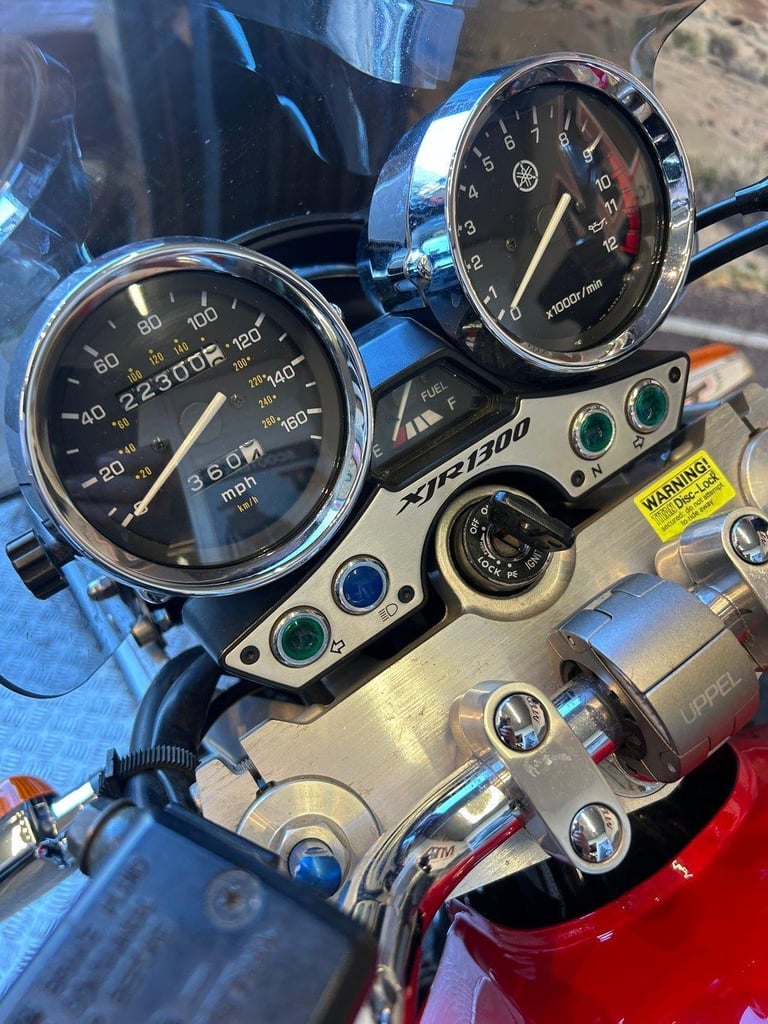 YAMAHA XJR1300SP 2001 MOTORCYCLE, 22K MILES, 3 OWNERS FROM NEW, (ATMOTORCYCLES)