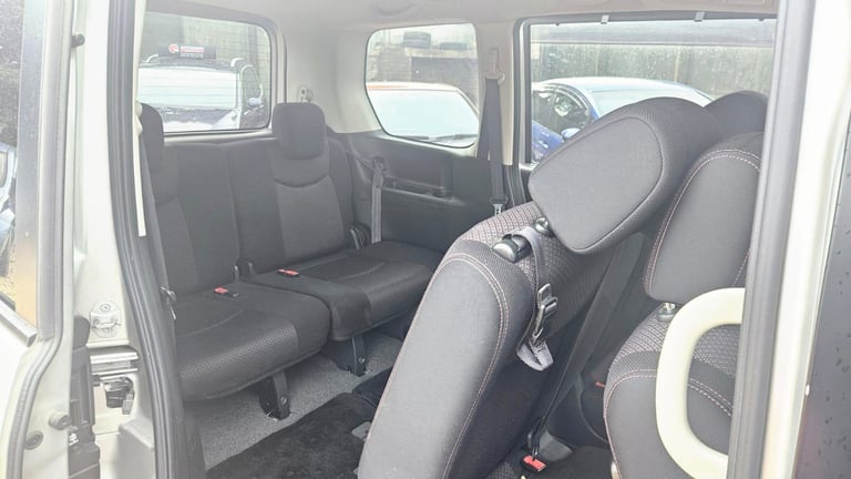 2013 Nissan serena hybrid automatic