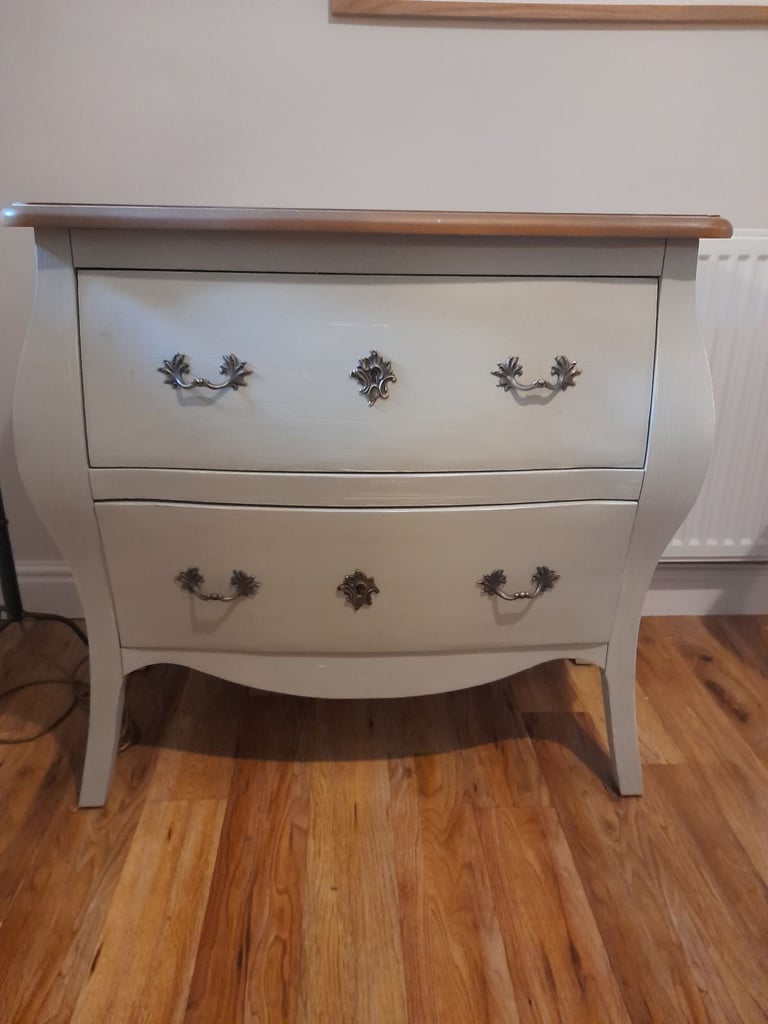Bow Fronted Solid Wood Chest of Drawers 
