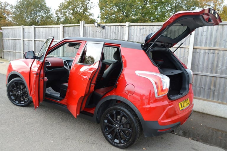 2017 Ssangyong Tivoli 1.6 ELX 5dr Auto HATCHBACK PETROL Automatic