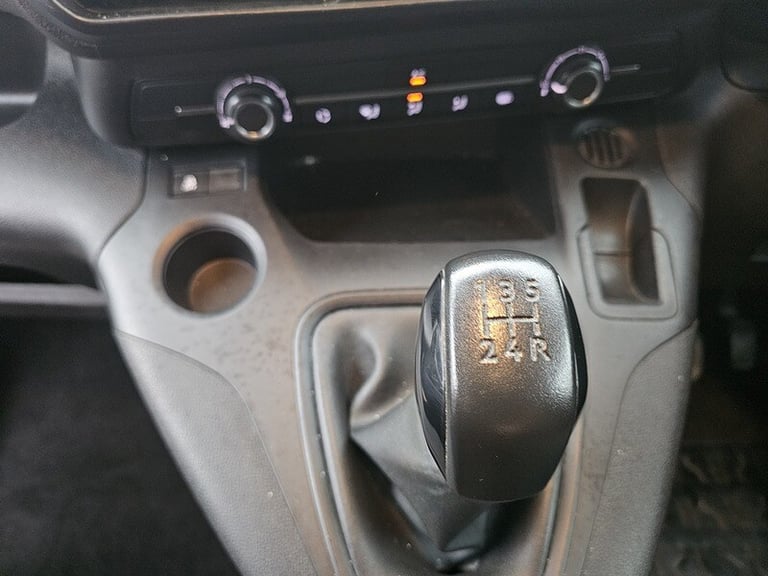 2020 Vauxhall Combo 2000 1.5 Turbo D 100ps H1 Sportive Van PANEL VAN DIESEL Manual