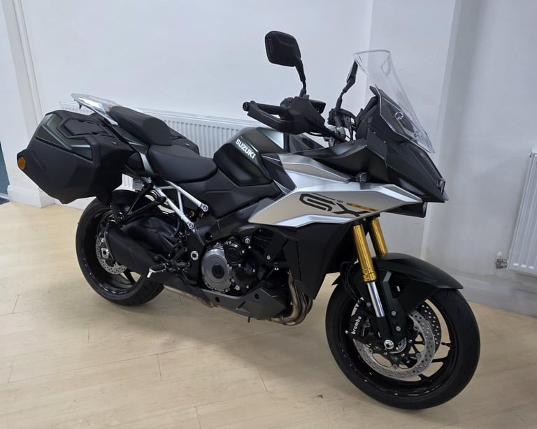 Suzuki GSX-S1000GX + Plus