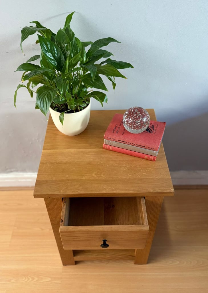 Solid Oak Side Table 
