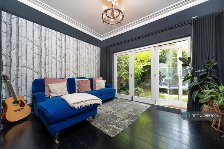 4 bedroom house in Arragon Gardens, London, SW16 (4 bed) (#2657024)